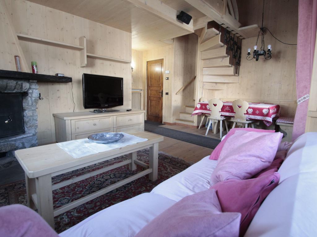 Tranquil Holiday Home In Livigno Italy Near Ski Area エクステリア 写真