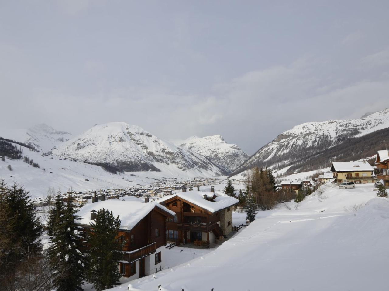 Tranquil Holiday Home In Livigno Italy Near Ski Area エクステリア 写真